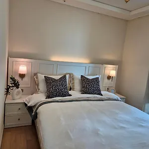  아파트 Lumini House