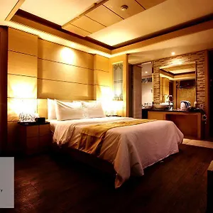 2* מלון Bobo Hongdae