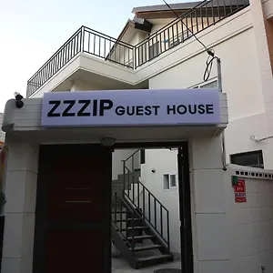 Zzzip In Hongdae Hostal