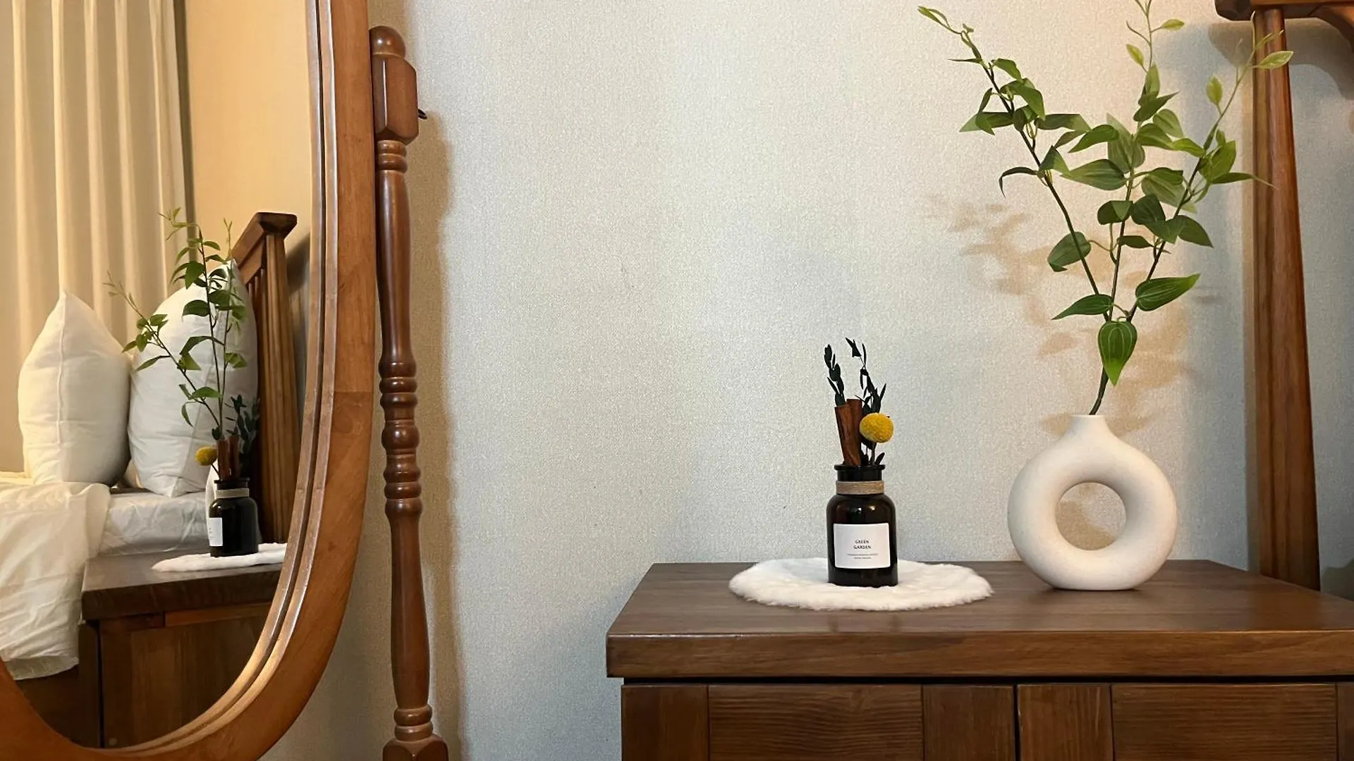 Apartment Seoul, Subway Line 2, Transportation Convenience, Central Location, Shindaebang Station Stay, Subway Station 10 Minutes Walk, Airport Bus 9 Minutes Walk